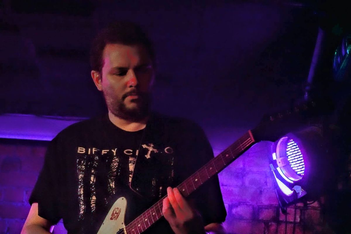 Playing for Amy Dx, live at Duffy's